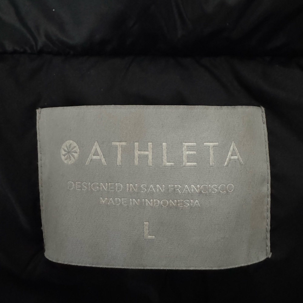 Athleta Black Quilted Puffer Vest - Picture 3 of 3